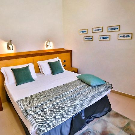 Piccadilly Rooms Restaurant And Beach Санта-Мария-аль-Баньо Экстерьер фото